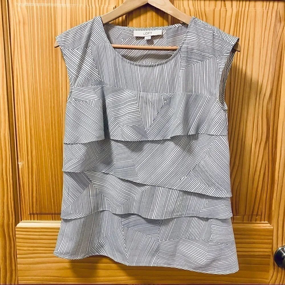 NWOT Ann Taylor Loft grey white sleeveless tank XS